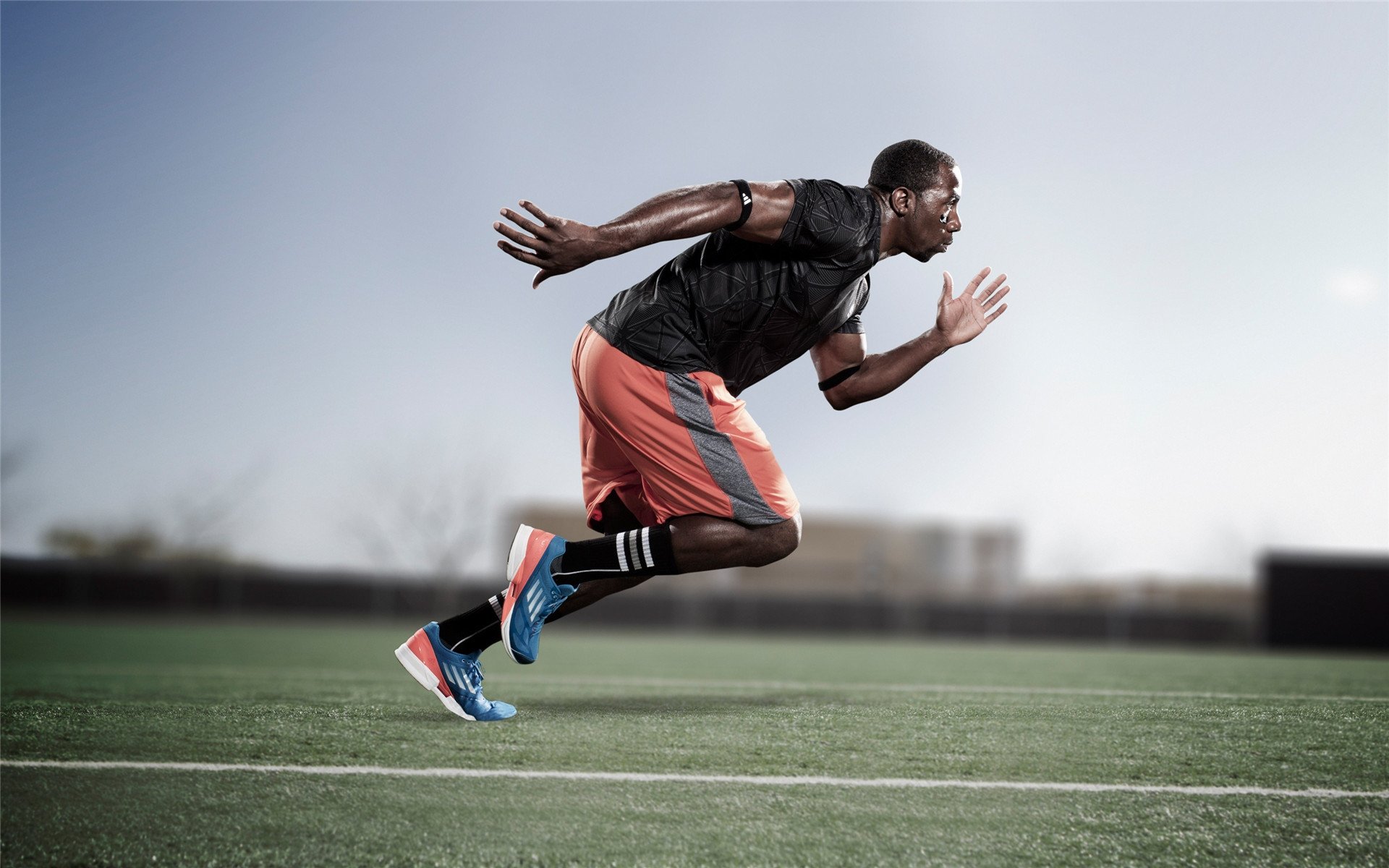 国足训练强度明显提升,国足训练赛